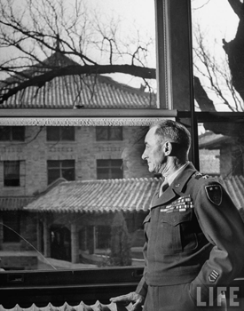 Gillem-at-HQ-in-China-Peipi